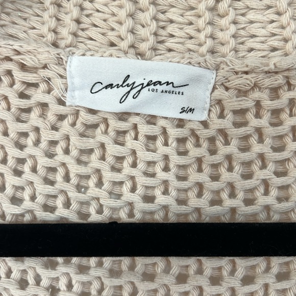 Gorgeous beige long duster with crochet sleeve details - Picture 3 of 4